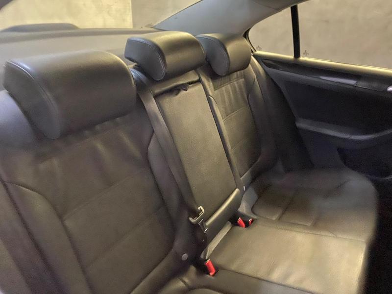 Volkswagen Jetta 2.0 - foto 10