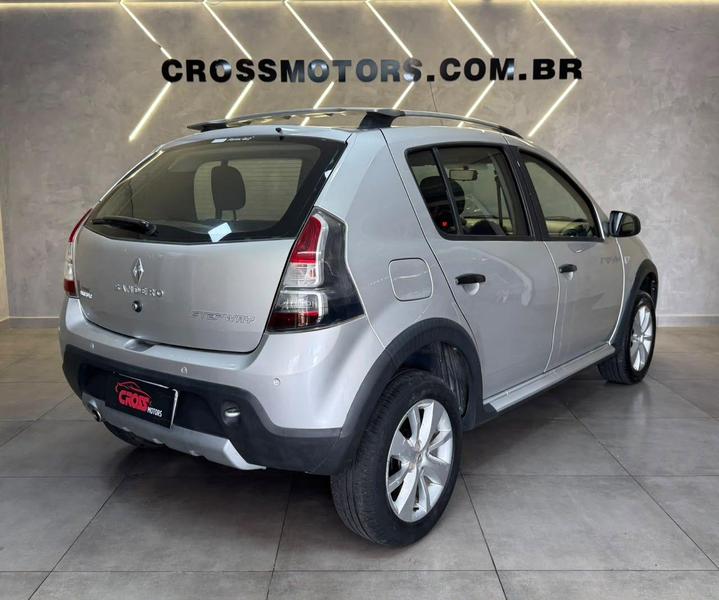 Renault Sandero Stepway - foto 2
