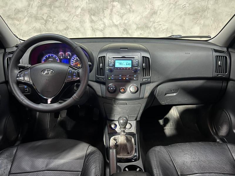 Hyundai i30 2.0 - foto 14