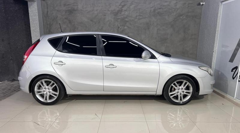 Hyundai i30 2.0 - foto 7