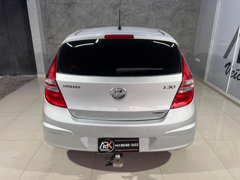 Hyundai i30 2.0 - foto 9