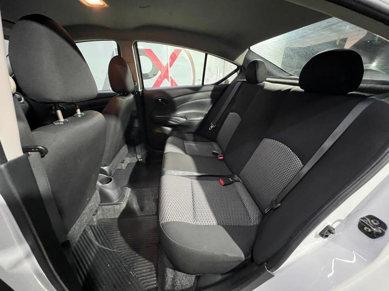 Nissan Versa 1.0 - foto 12