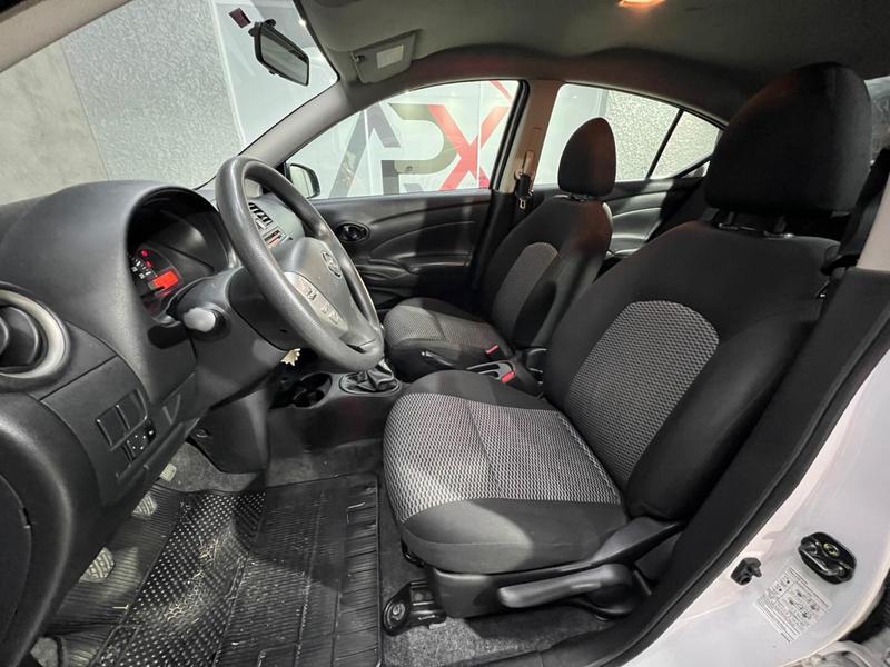 Nissan Versa 1.0 - foto 11