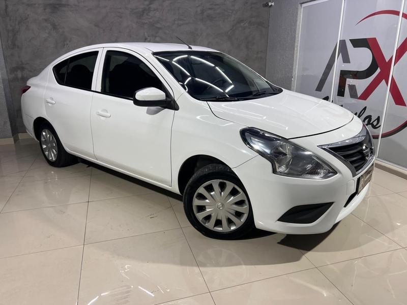 Nissan Versa 1.0 - foto 6