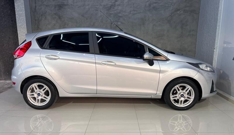 Ford Fiesta 16sel - foto 7