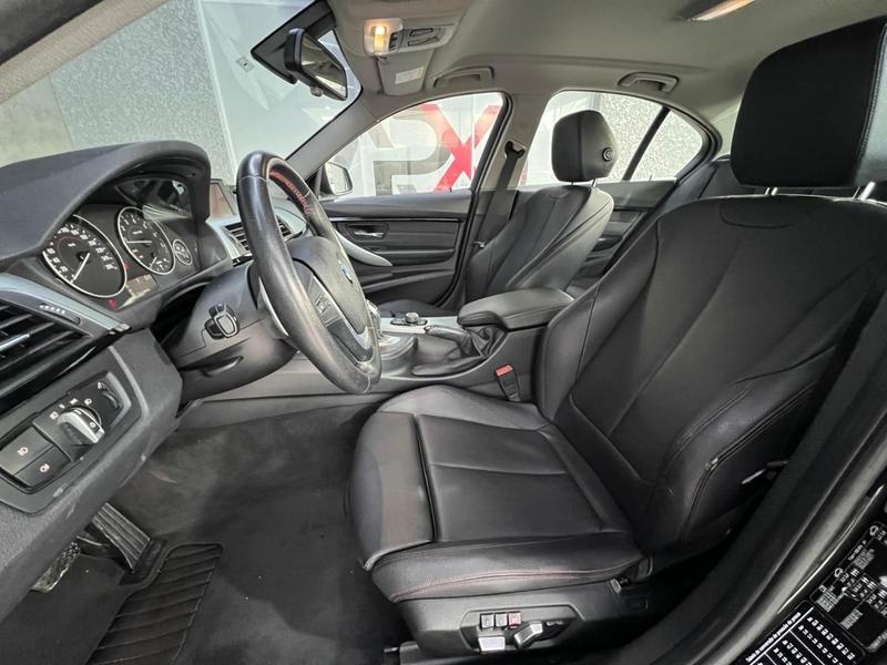 BMW 320i Active Flex - foto 11