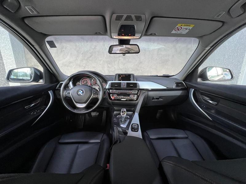 BMW 320i Active Flex - foto 15