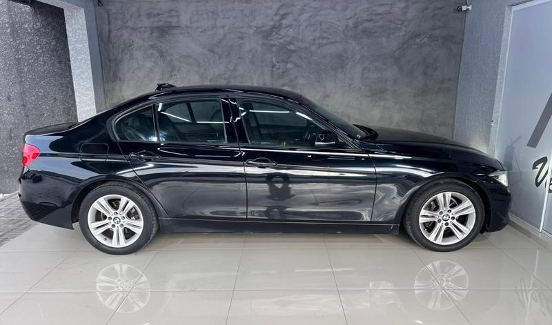 BMW 320i Active Flex - foto 7