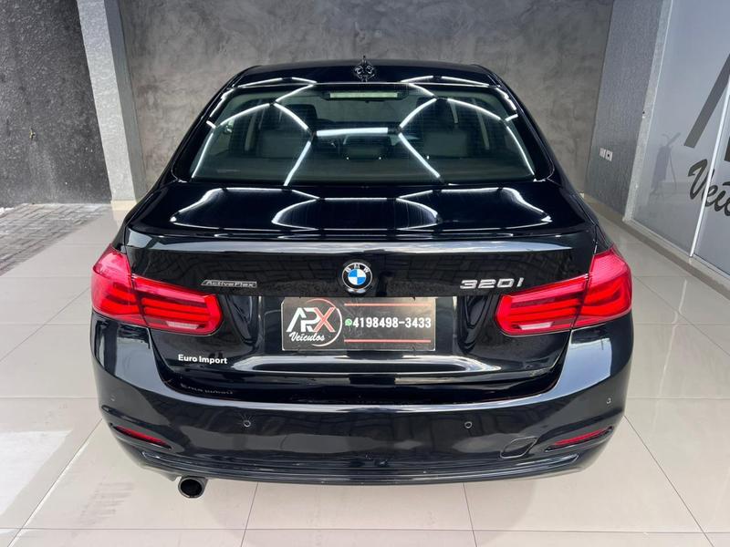 BMW 320i Active Flex - foto 9