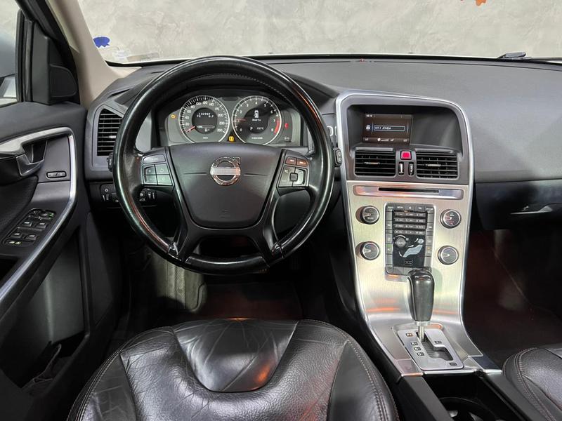 Volvo XC60 2.0 T5 Comf - foto 13