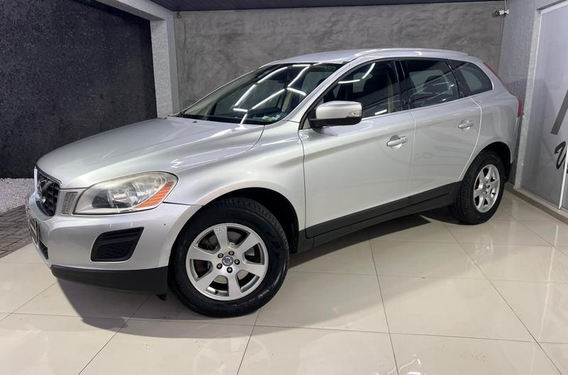 Volvo XC60 2.0 T5 Comf - foto 2