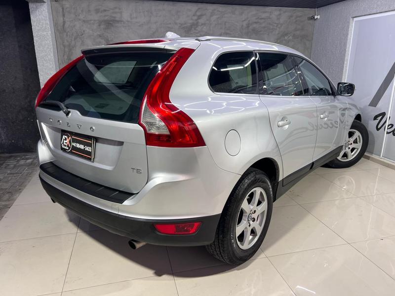 Volvo XC60 2.0 T5 Comf - foto 8