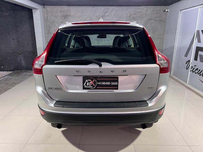Volvo XC60 2.0 T5 Comf - foto 9
