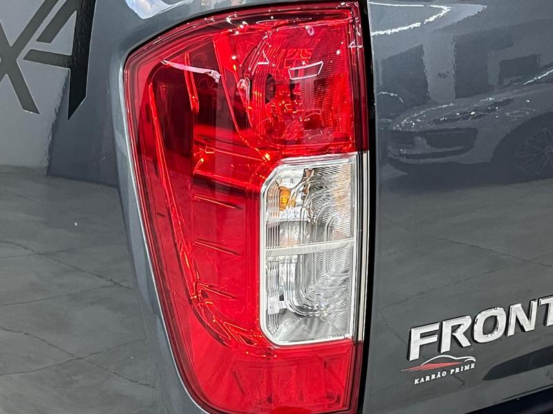 Nissan Frontier Le X4 - foto 8
