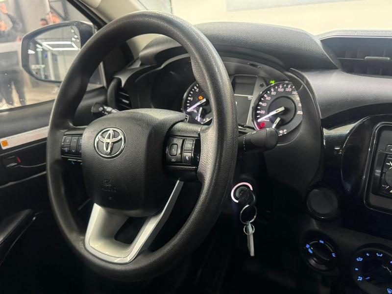 Toyota Hilux Cd 4X4 2.8 Diesel Mec. - foto 12