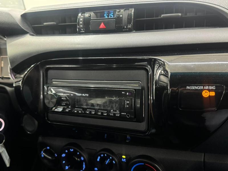 Toyota Hilux Cd 4X4 2.8 Diesel Mec. - foto 11
