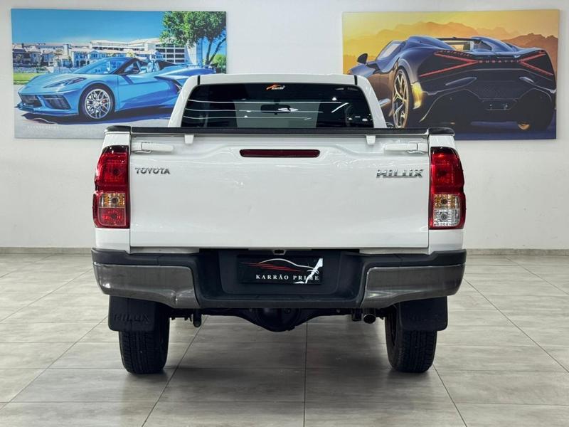 Toyota Hilux Cd 4X4 2.8 Diesel Mec. - foto 3
