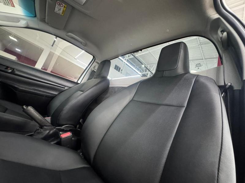 Toyota Hilux Cd 4X4 2.8 Diesel Mec. - foto 8
