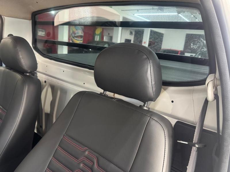 Volkswagen Saveiro Trendline 1.6 T.flex 8V - foto 8