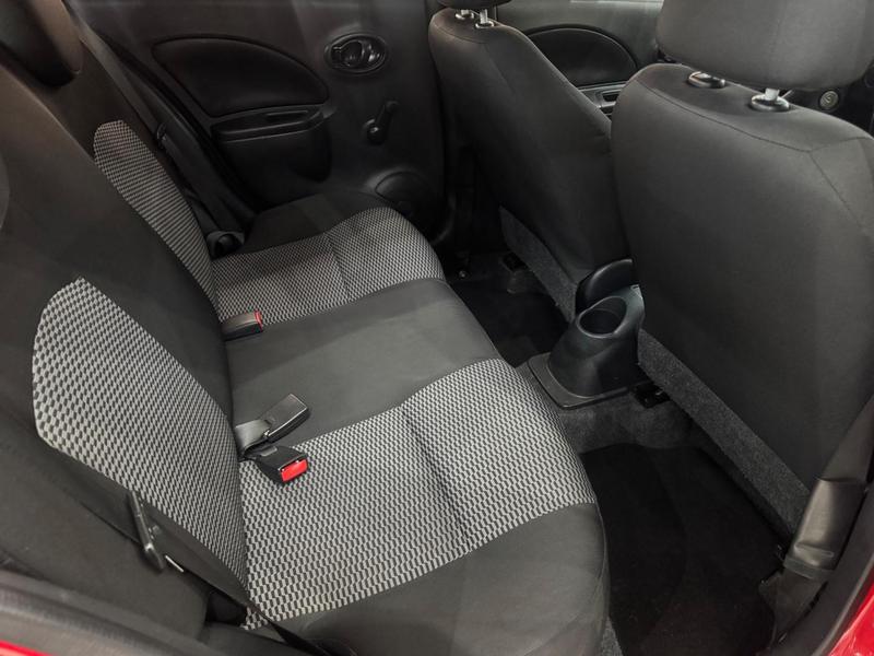 Nissan March 1.6 S 16V Flex 4P Manual - foto 11