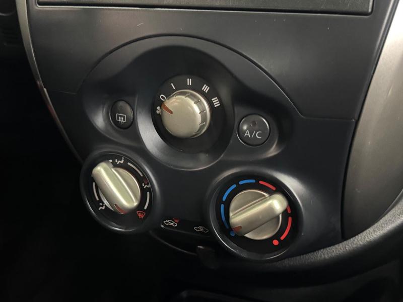 Nissan March 1.6 S 16V Flex 4P Manual - foto 13