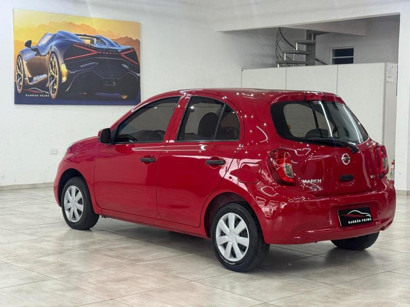 Nissan March 1.6 S 16V Flex 4P Manual - foto 5