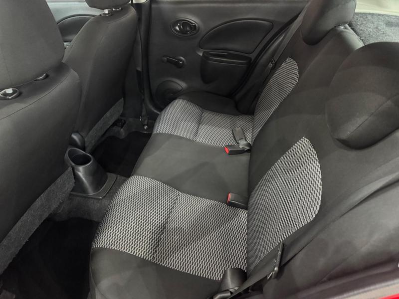 Nissan March 1.6 S 16V Flex 4P Manual - foto 10