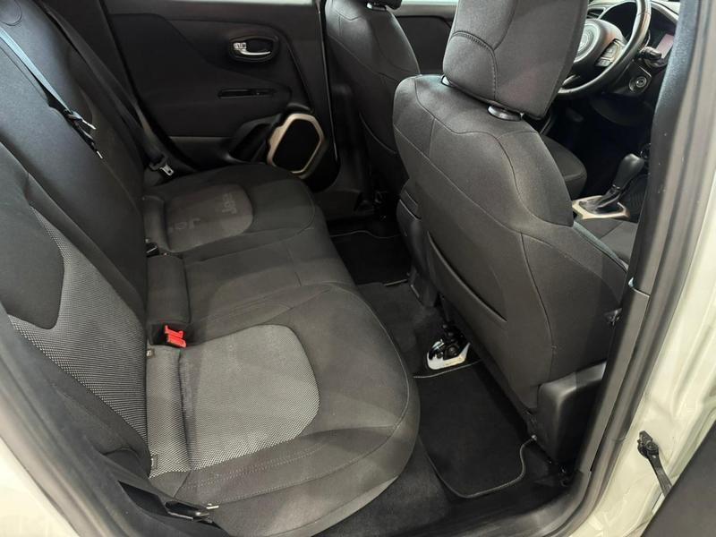 Jeep Renegade Longitude 1.8 Flex Automático - foto 11