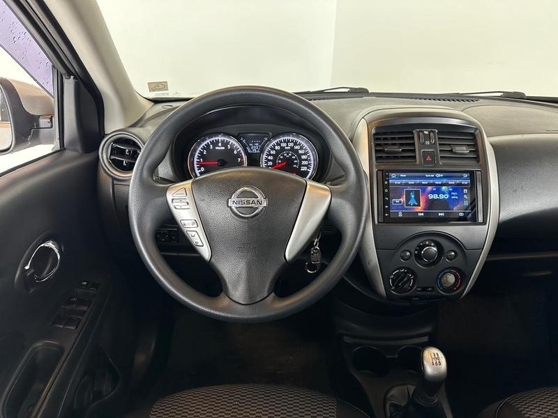 Nissan Versa 1.6 Sv - foto 11