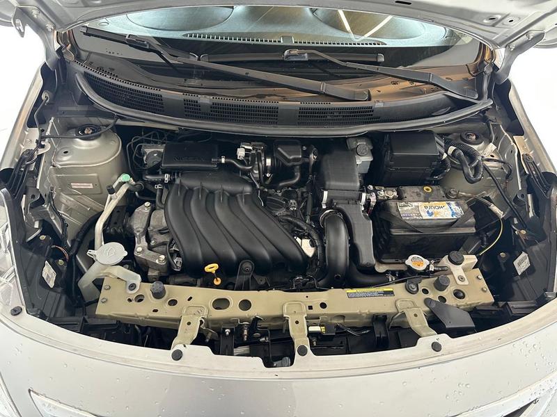 Nissan Versa 1.6 Sv - foto 17
