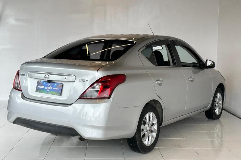 Nissan Versa 1.6 Sv - foto 4