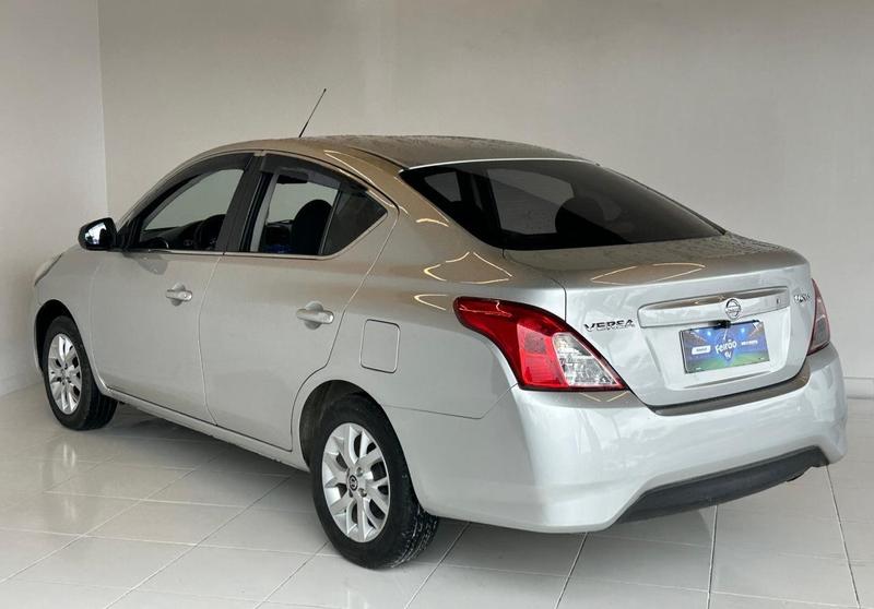 Nissan Versa 1.6 Sv - foto 6