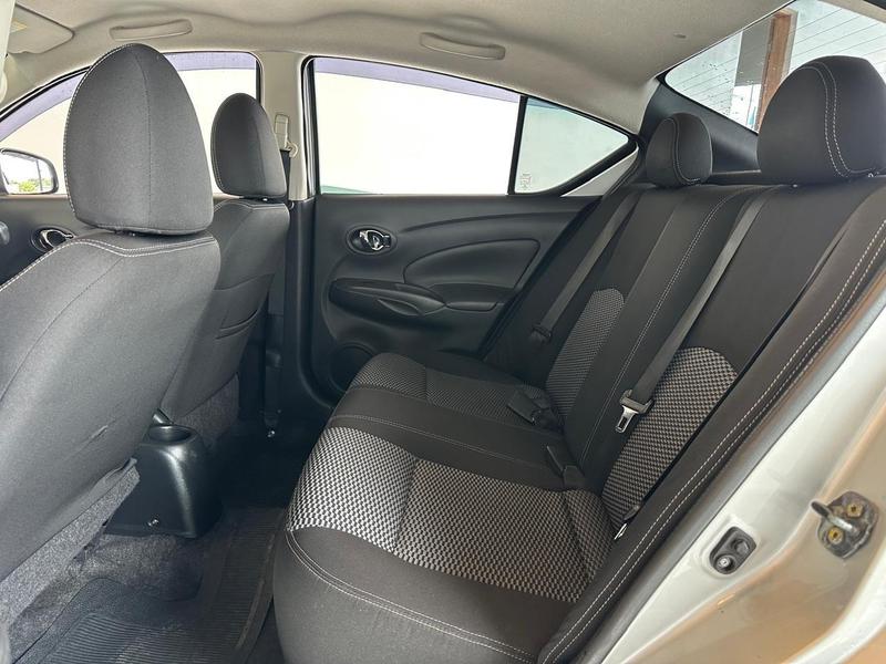 Nissan Versa 1.6 Sv - foto 9
