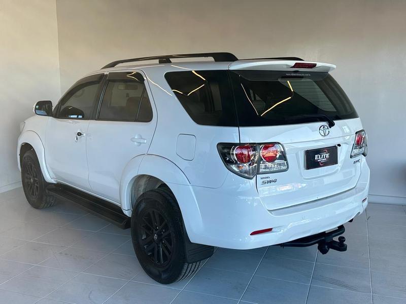 Toyota SW4 Sr 4X2 2.7 2.7 Flex 16V Aut. - foto 6