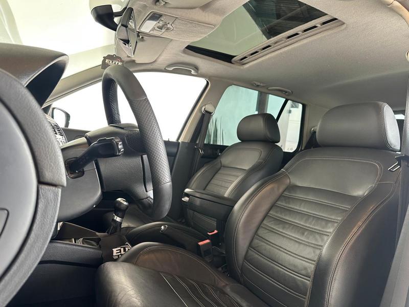 Volkswagen Golf 1.6 Sportline - foto 10