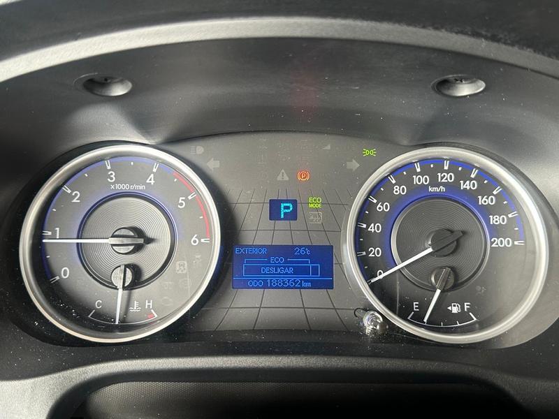 Toyota Hilux Cd Srx 4X4 2.8 TDI 16V Diesel Aut. - foto 15