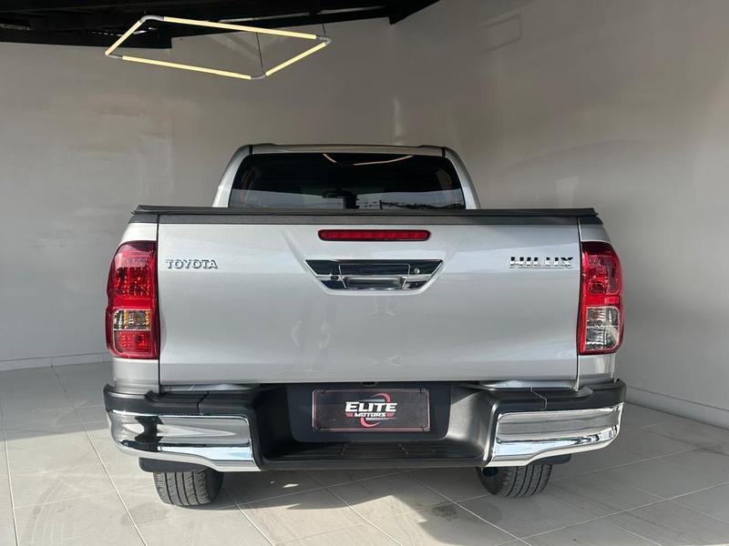 Toyota Hilux Cd Srx 4X4 2.8 TDI 16V Diesel Aut. - foto 5
