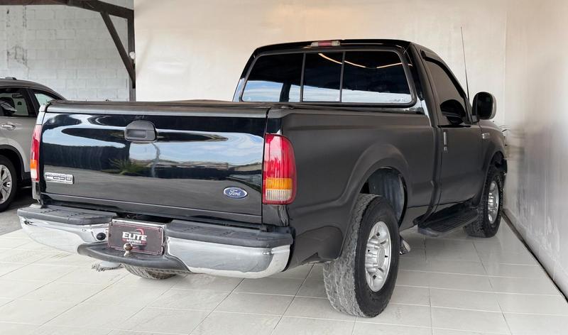 Ford F-250 XLT Csim 4X2 39 Tb Eletr - foto 4