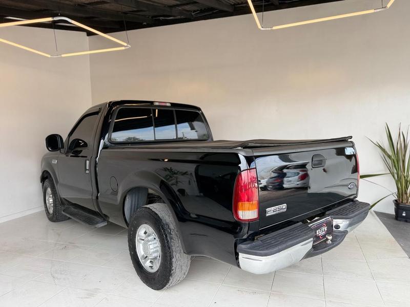 Ford F-250 XLT Csim 4X2 39 Tb Eletr - foto 6