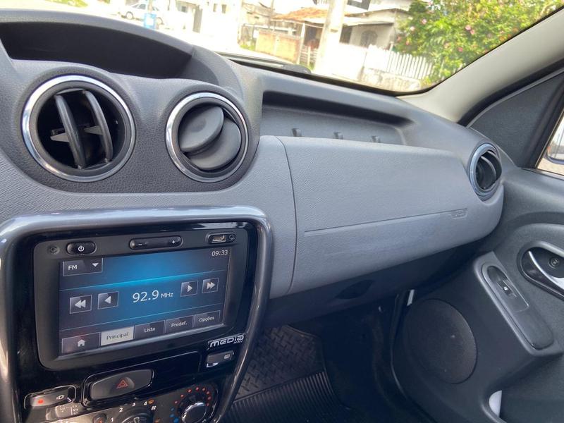 Renault Duster 2.0 D 4x2a - foto 13