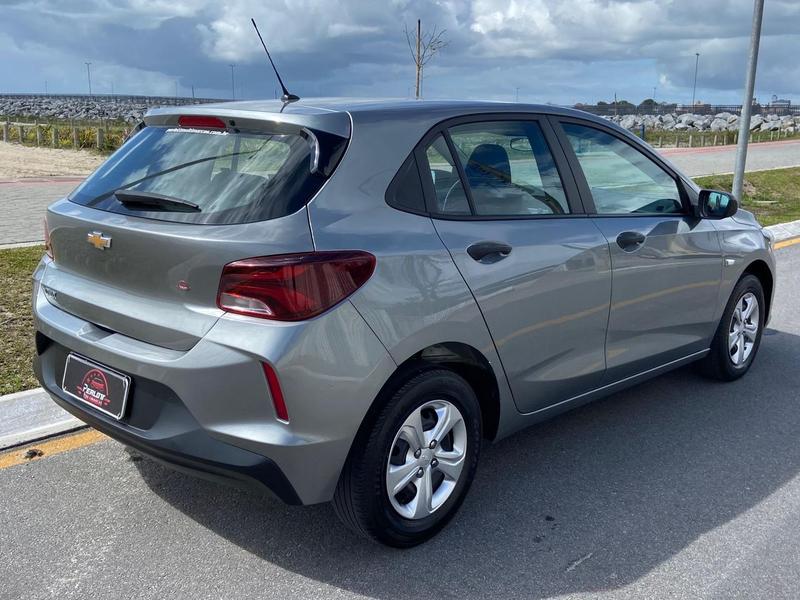 Chevrolet Onix 10mt Hb - foto 8