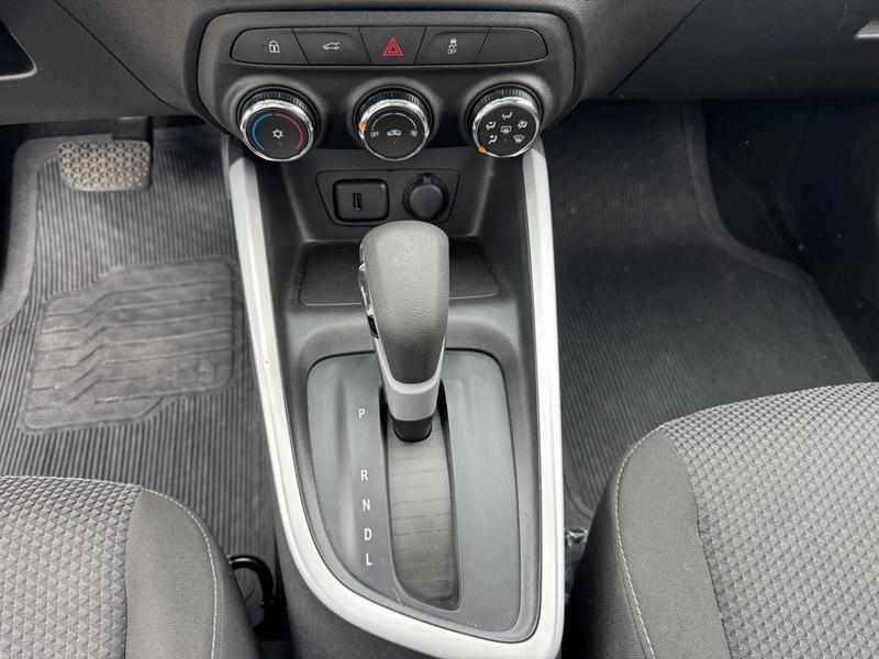 Chevrolet Onix Plus 10tat LTZ - foto 14