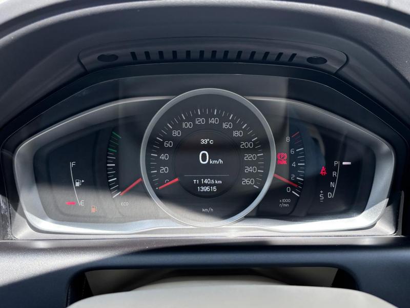 Volvo XC60 2.0 T5 Kin - foto 8