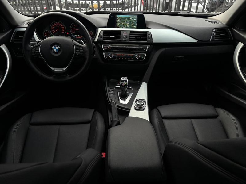 BMW 320i Active Flex - foto 6