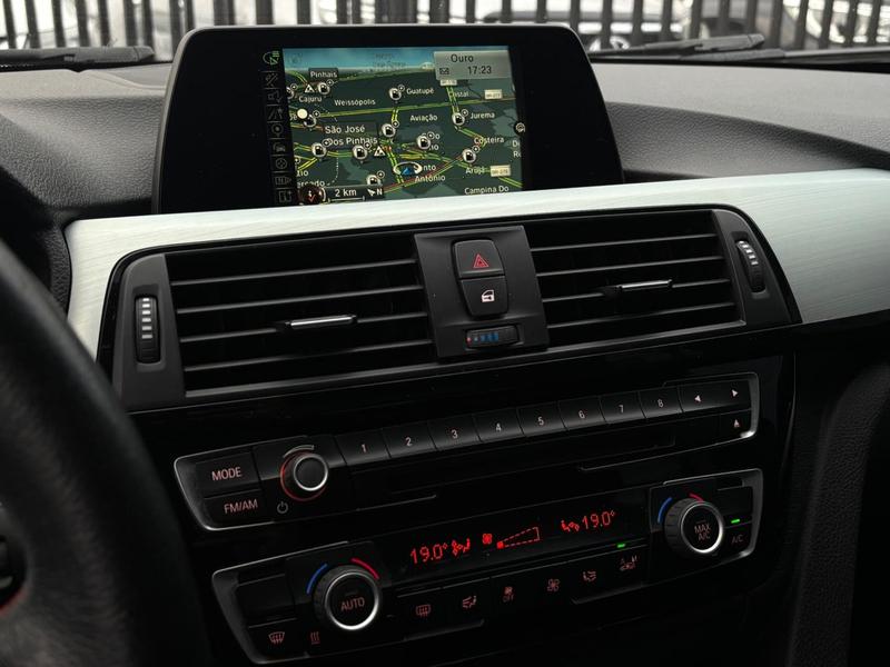 BMW 320i Active Flex - foto 8