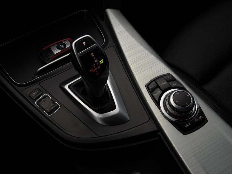 BMW 320i Active Flex - foto 9