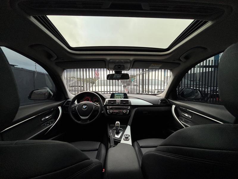 BMW 320i Active Flex - foto 10
