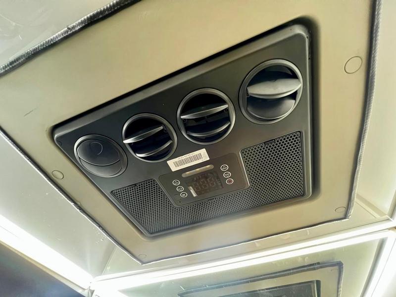 Volkswagen Kombi - foto 11