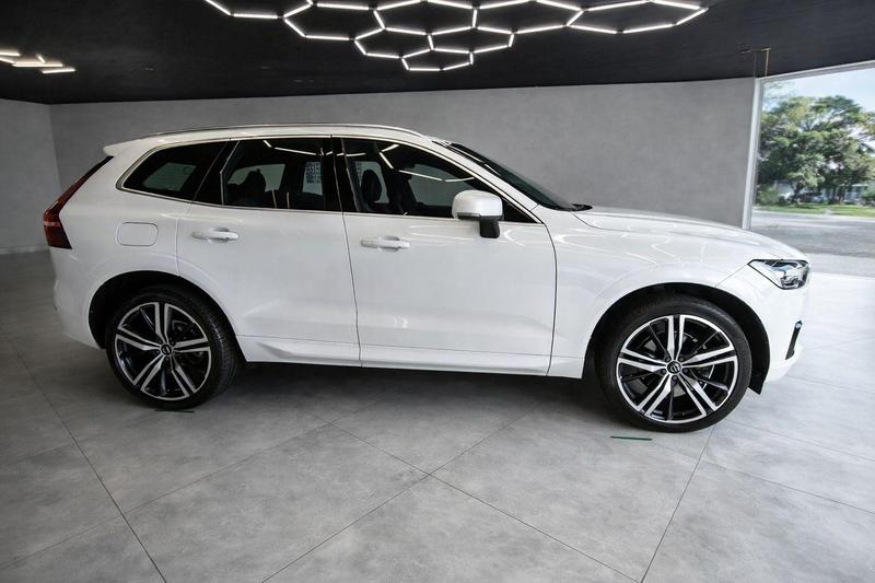 Volvo XC60 20t5 R Des - foto 5