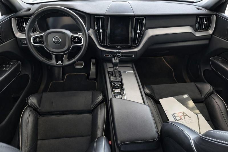Volvo XC60 20t5 R Des - foto 9